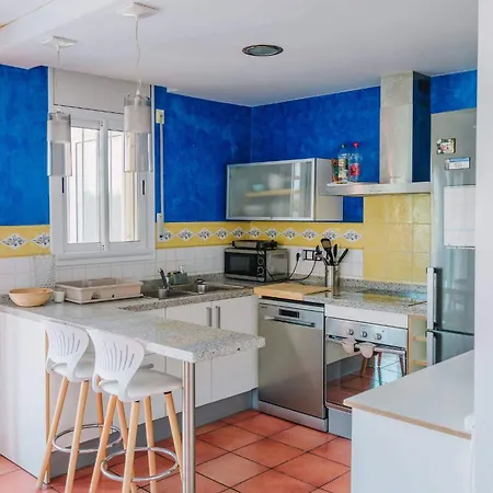 - Sleeps6 - Pool - Seaview - Petfriendly Apartment Les Cases d'Alcanar